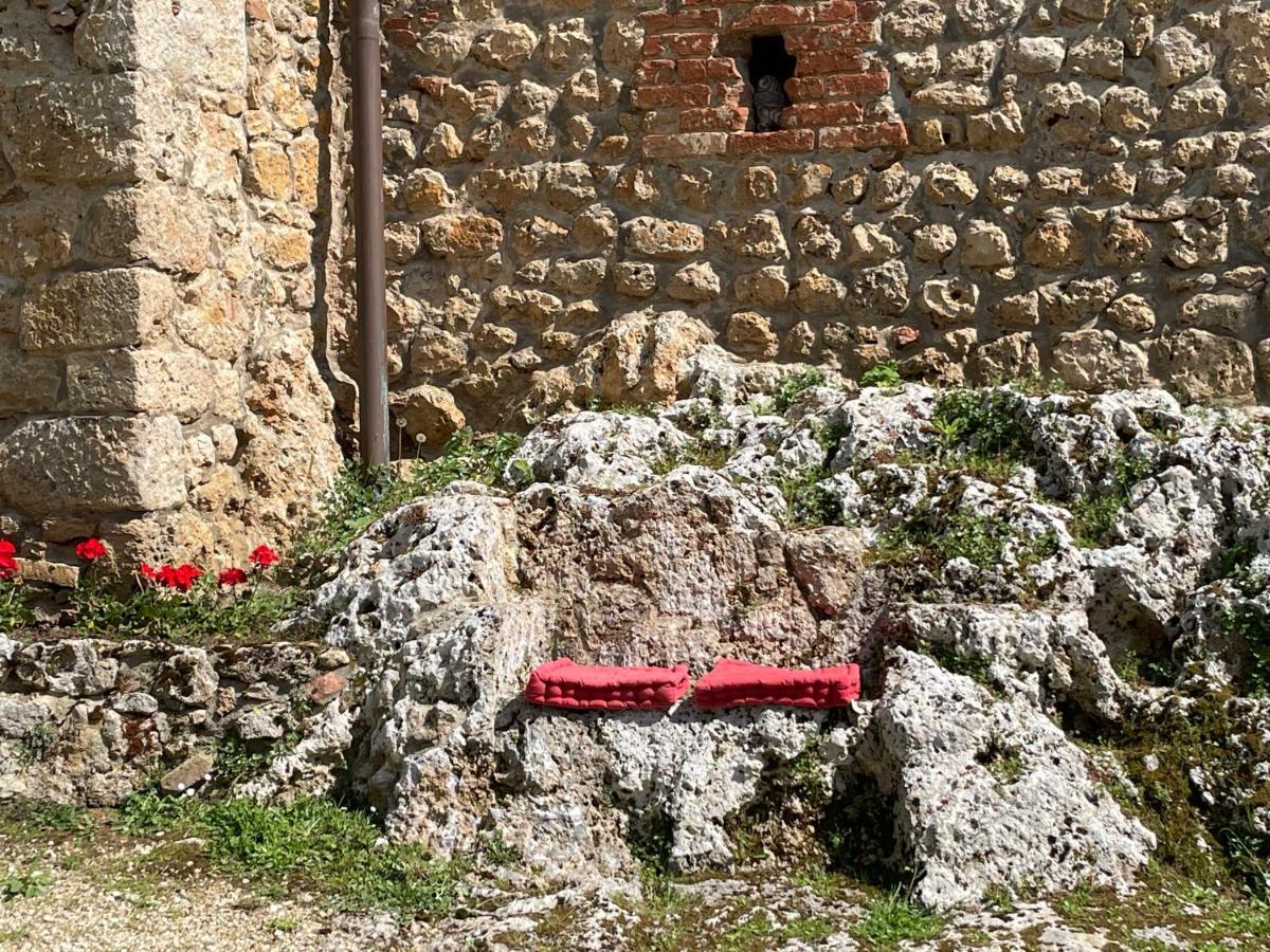 몬테리지오니 Castel Pietraio 빌라 외부 사진
